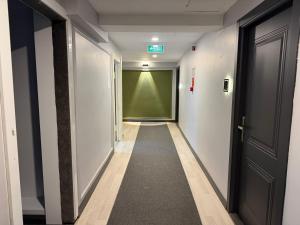 lily airport otel