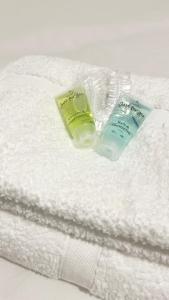 Modern Spacious 4BR Home In Greater Ldn with Garden & Free Parking