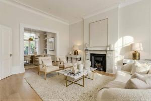 Palace Gardens Terrace