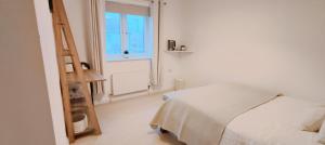 Calm Private Room Near Truro - Short Stays Welcome