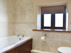 Oaktree Cottage-Uk42227