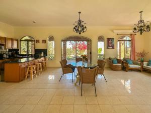 Tranquil Family Escape with Large Patio