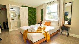 Quiet Boho Suite near Orlando attractions