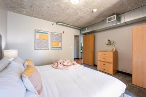 Downtown 3bd #7 near Park and Museums