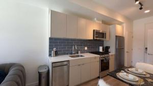 Luxury Walk of Fame Studio