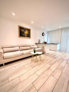 Luxury Cannes Suite Terrace Walk to Palais