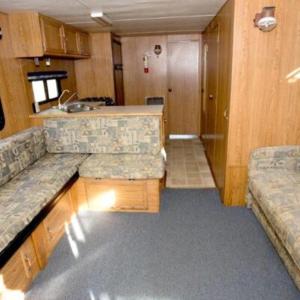 Cozy Houseboat - Northern Vintage - Sleeps 8 - Dinning Boat - Fast Wi-Fi HB08