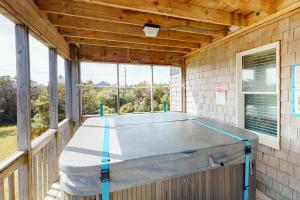 AVKS153 Hatteras-S-Cape #53-1