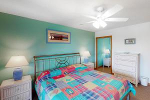 AVKS153 Hatteras-S-Cape #53-1