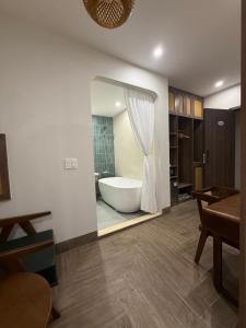 La May Boutique hotel