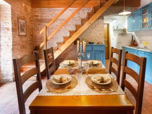 Charming Villa with Private Garden & BBQ