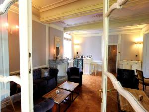 Group Villa with Pool & Sauna