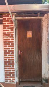 CANTINHO NA NATUREZA - Suite independente com AR CONDICIONADO e WI-FI a 03 minutos da cachoeira