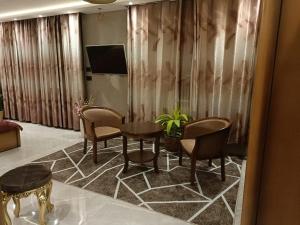 villa with pool, caretaker