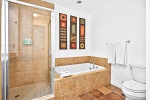 LV018 Downstairs Studio Near Main Pool Hot Tub