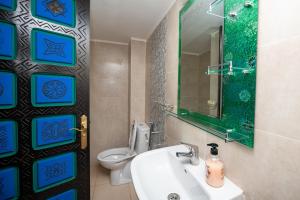 Riad Blue Marrakech 4 Rooms Jacuzzi Terrace and Pool