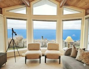 Perching Gull House Storms & Wildlife Watching Oceanfront View