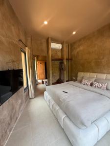 The Petra Boutique Studios
