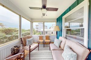 FO12 The Noisy Oyster