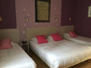 Hotels Hotel Republique : Chambre Quadruple