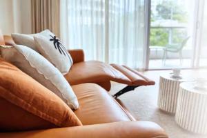 Harbourfront Haven, Ocean Views, Pool & Spa