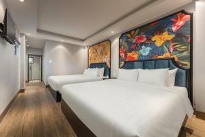 Aurora Hotel & Apartment