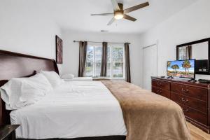 Myrtlewood Villas Condo, Pools & Golf Nearby