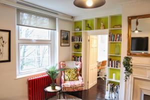 Modern 2BR near Tower Bridge WiFi & Self Check-in