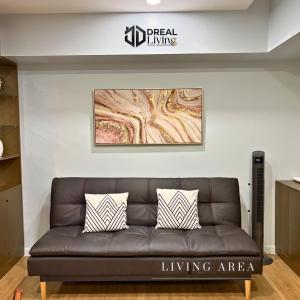 Executive City View Suite with Private Workspace & Fast Wi-Fi Near Business District in Davao City