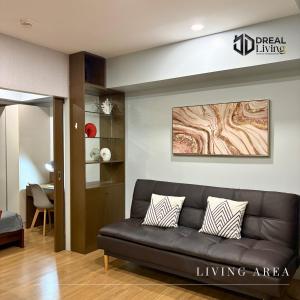Executive City View Suite with Private Workspace & Fast Wi-Fi Near Business District in Davao City