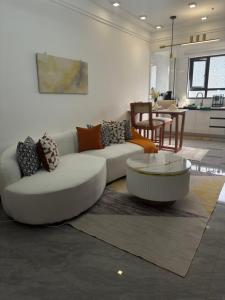 Modern Luxury 1-Bedroom Apartment in Kileleshwa with Pool & Gym