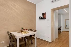Residenza il Bruco Silk Apartment - 20 min to Milan center