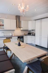 Bryza Homes - Villa Linde - Parkplatz - Ahlbeck - Patio