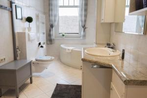 Bryza Homes - Villa Linde - Parkplatz - Ahlbeck - Patio