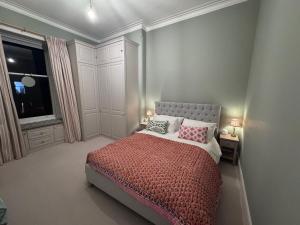 Gorgeous 2BDR with Unique Character in Edinburgh