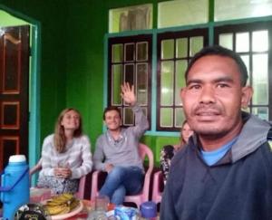 Homestay Century Moni Waturaka