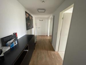 Stylish Downtown Apartment with parking