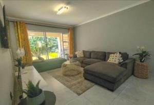 Coastal Chic in the Heart of Ballito l 3 Bed Oasis