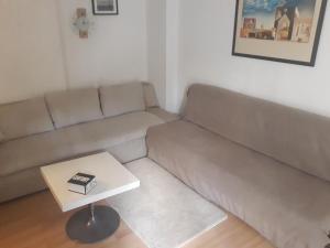 Studio Poseidonos Avenue