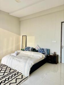 Irsh Villa By Bliss Stays