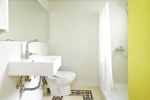 Spacious Neoclassical Apartment in historic center with private Courtyard- near Acropolis- Ideal for long stays