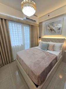 Royal Suites at Shore Residences near SM MOA and Airport