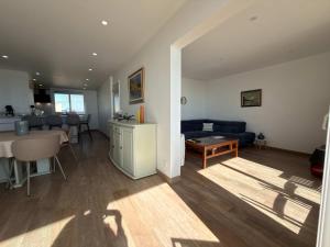 Les Vagues Bel Appartement Renove Vue Mer avec Acces Plage