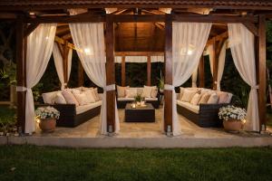 Sea Breeze & Nature villa heated pool