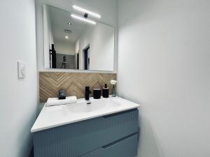 1 Vasnier F1 avec terrasse proche caves et science po