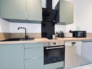 1 Vasnier F1 avec terrasse proche caves et science po