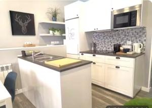 Estudio acogedor y luminoso junto al metro ubicación ideal