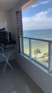 Excelente apartamento frente mar