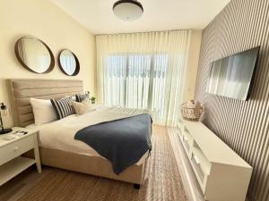 Modern 1B 5 min to CapCana Beach