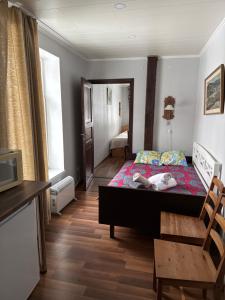 Delta 6 two big beds